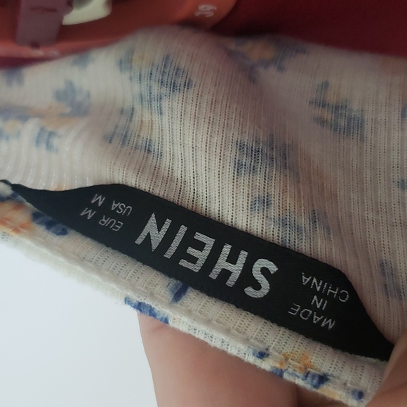 Floral Button Up Tie Front Tank - Picture 7 of 8